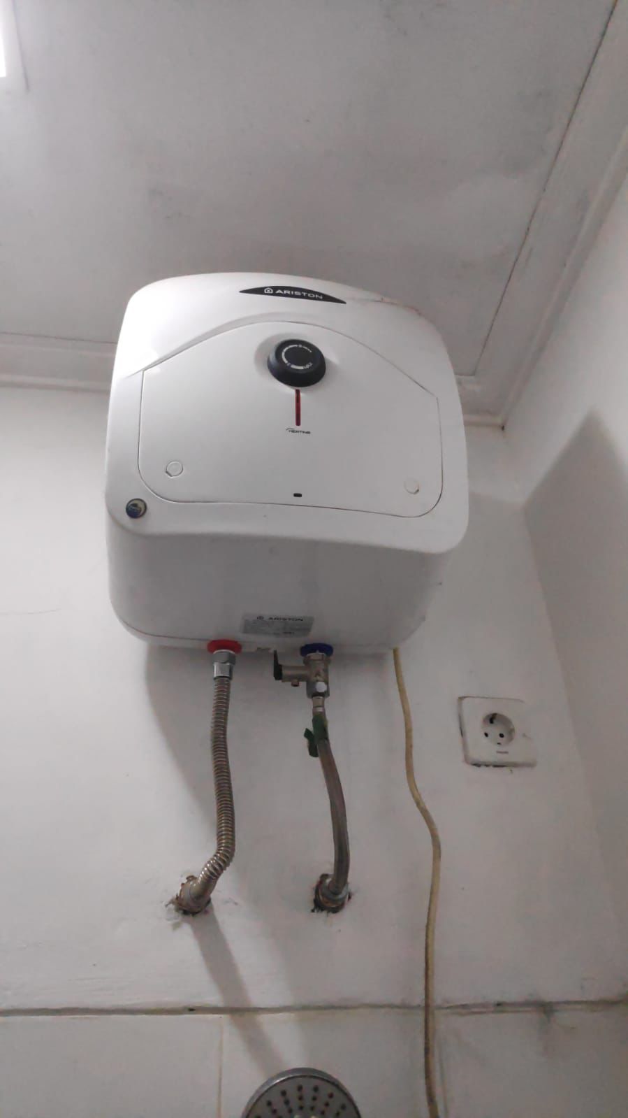 service water heater Kemang Village, Jakarta Selatan
